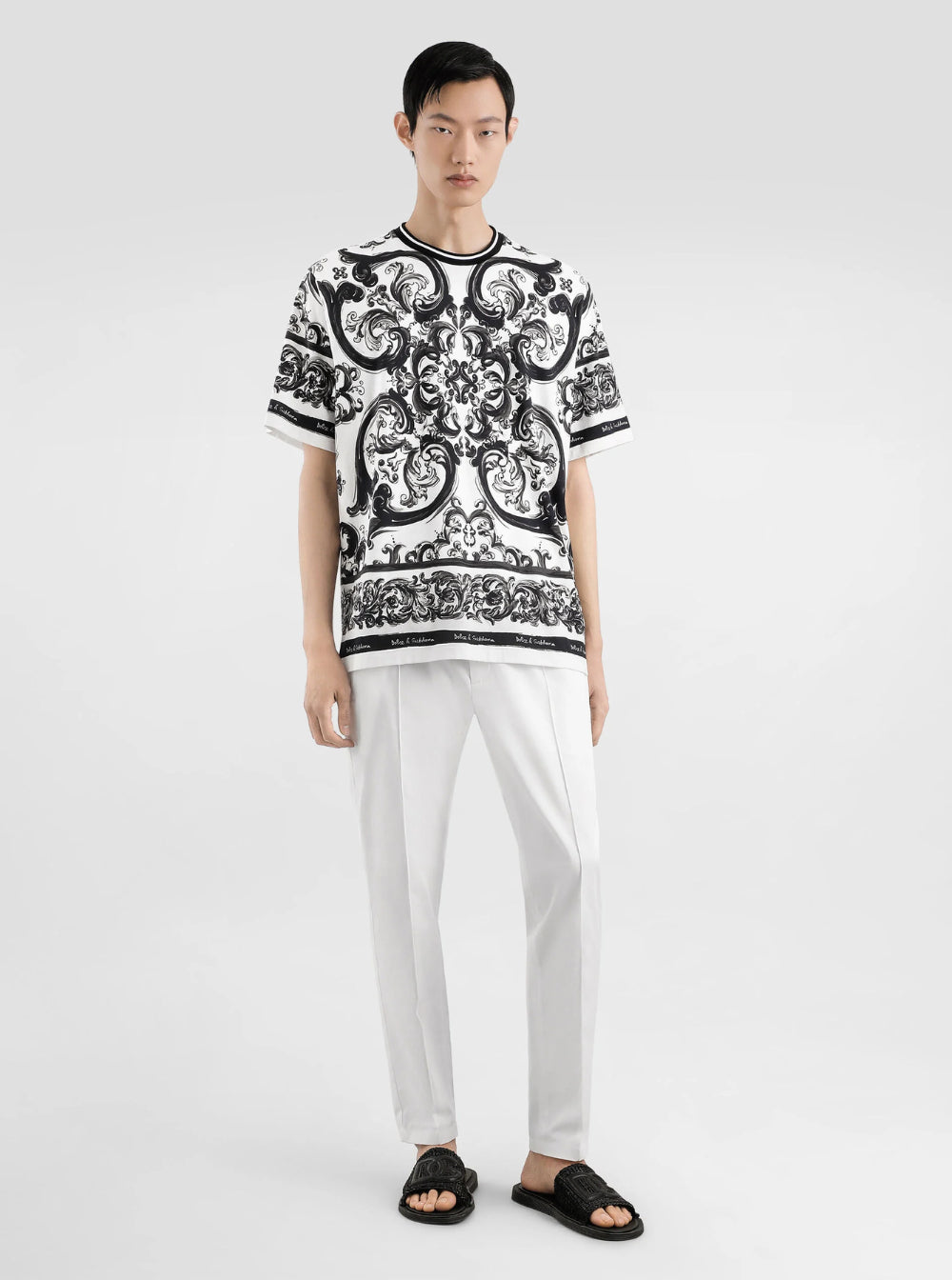 Dolce & Gabbana Men Black And White Crewneck T-Shirt With All-Over Graphic Print In Cotton Man