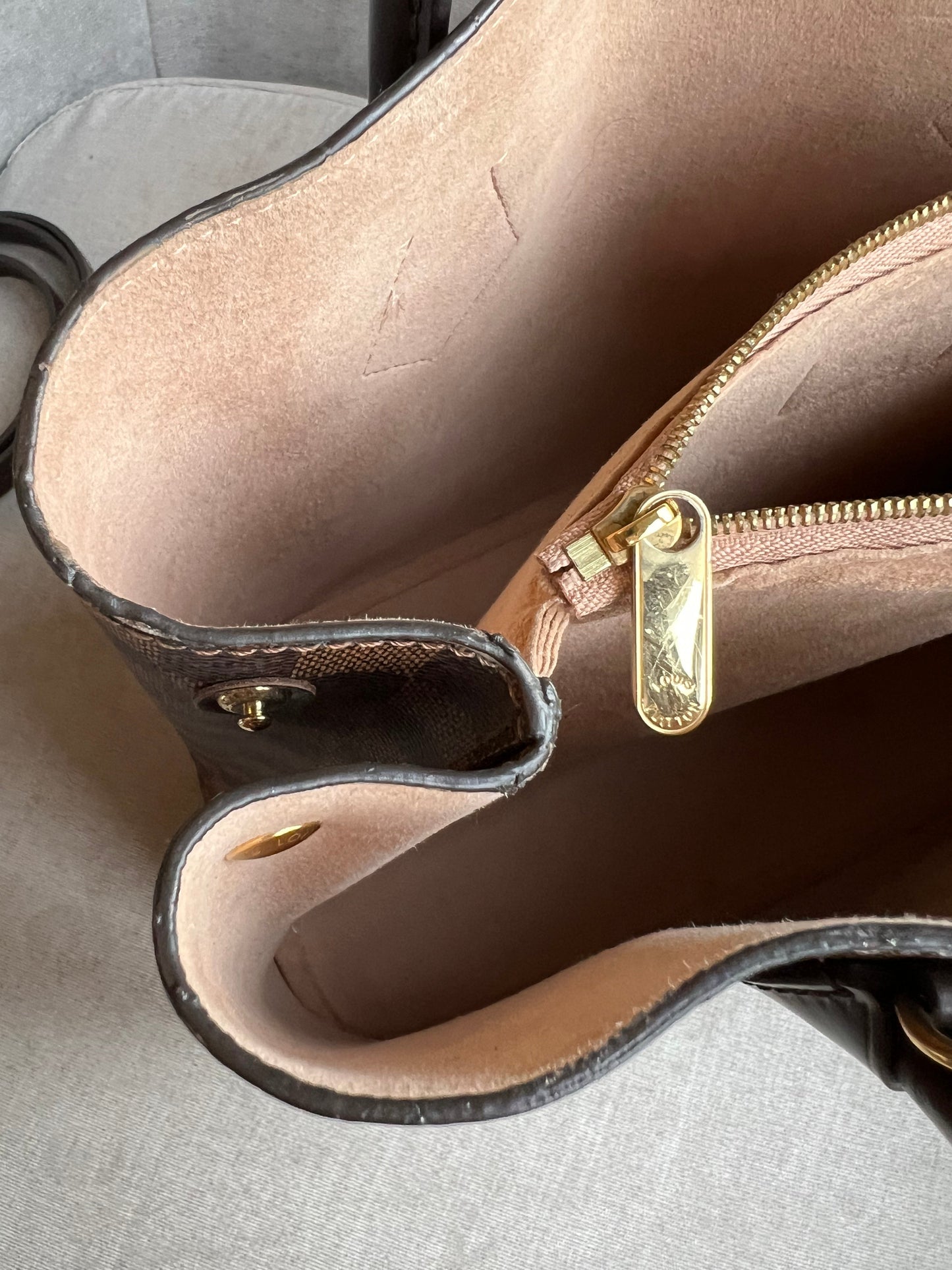 Louis Vuitton Kensington Tote Damier Ebene