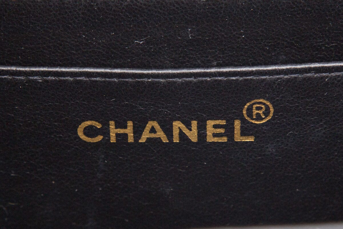 Chanel Vintage 1991 Black Quilted Lambskin Flap Crossbody Handbag with Gold Hardware