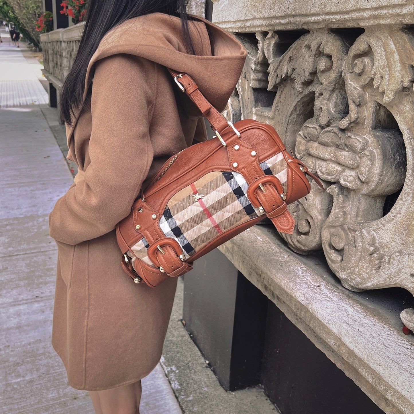 Burberry Plaid shoulder bag