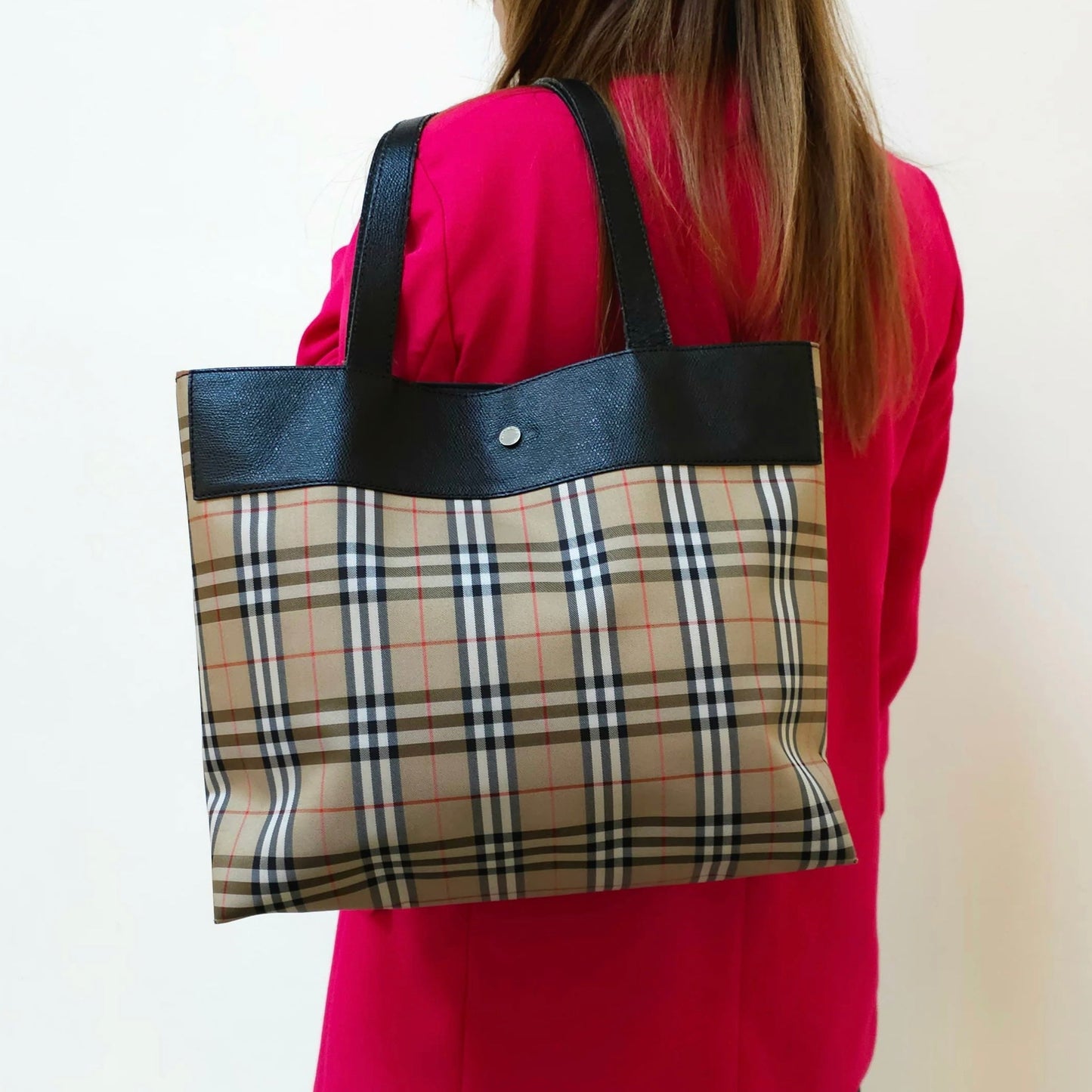 Burberry Classic Tote Bag TWS