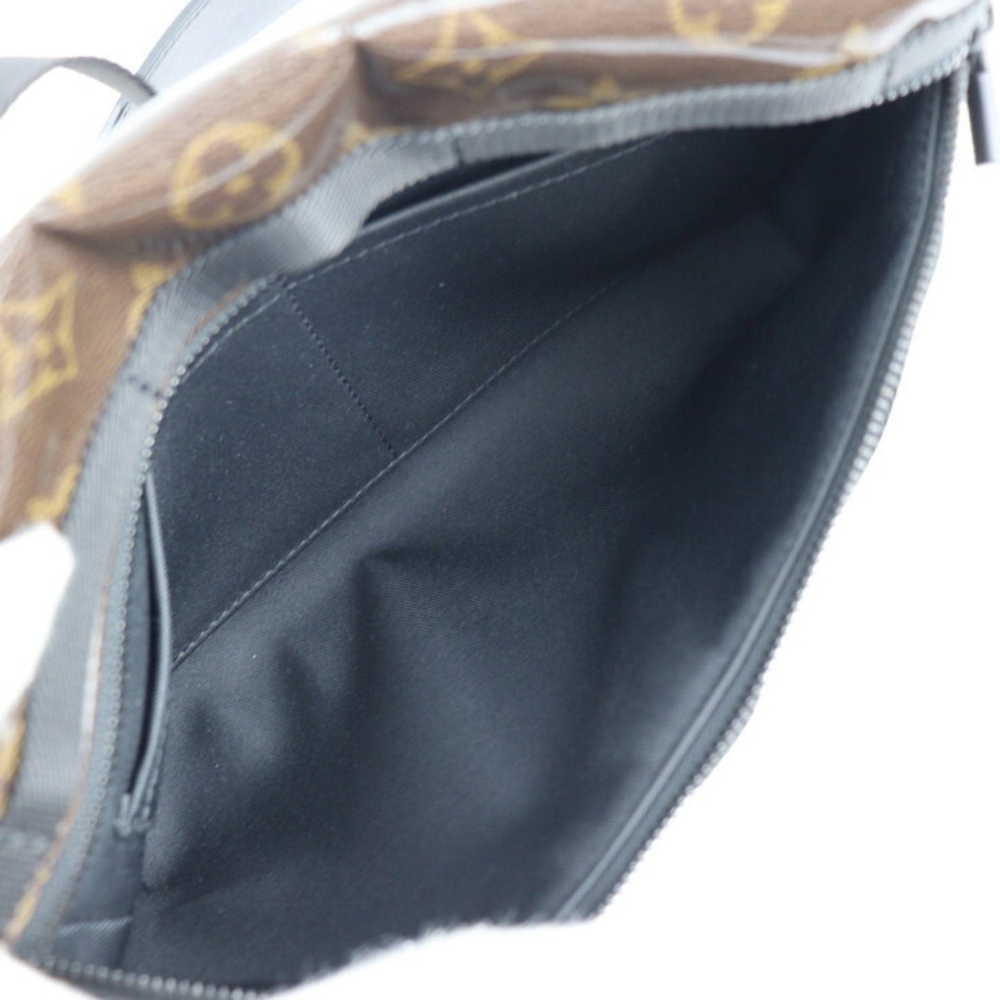 Louis Vuitton Messenger Canvas Shoulder Bag ()