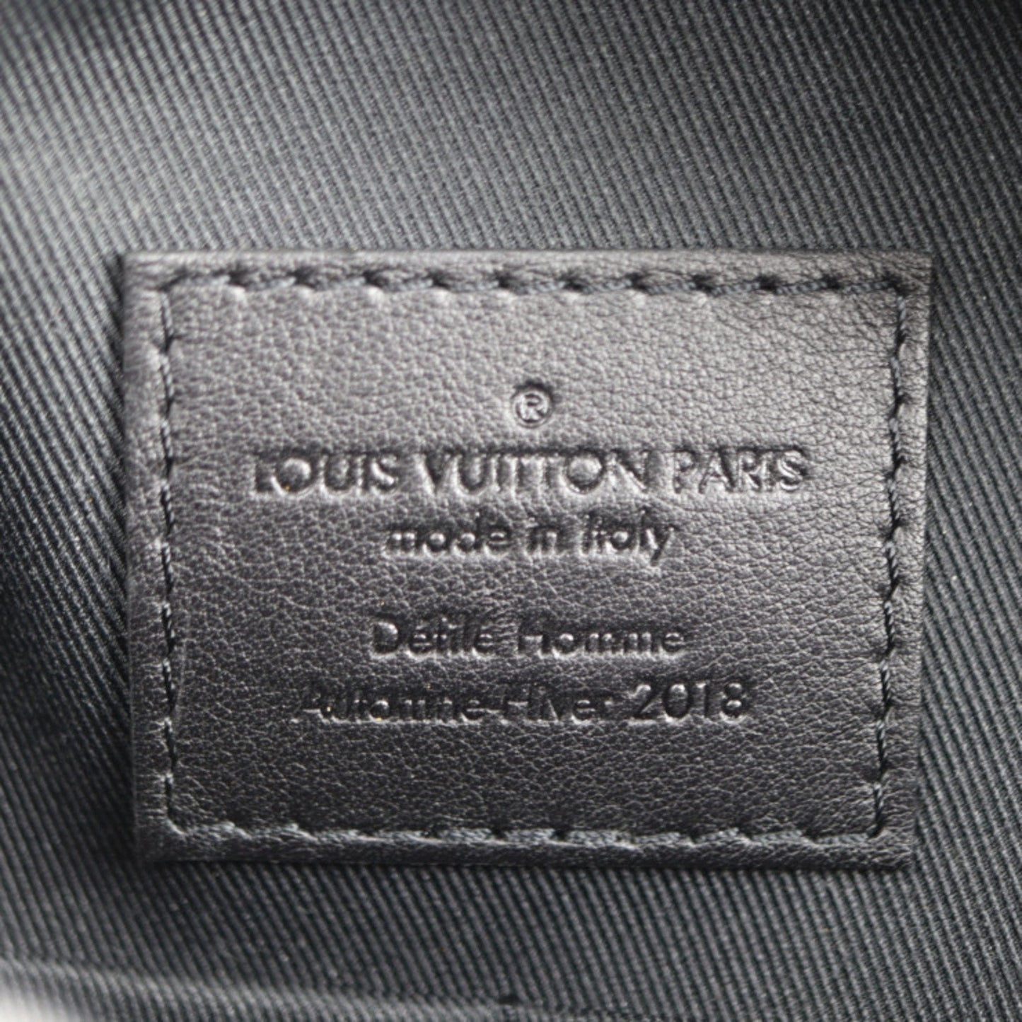Louis Vuitton Messenger Canvas Shoulder Bag ()