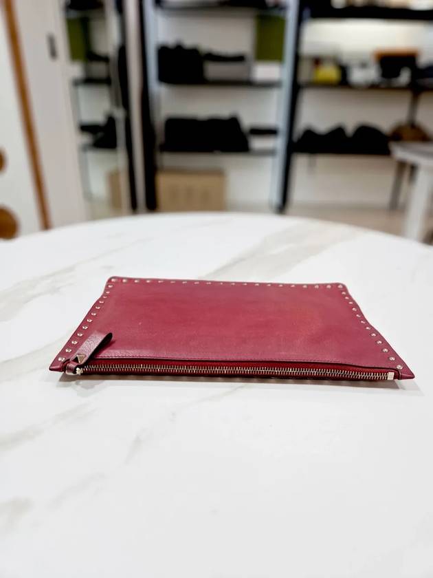 Louis Vuitton Valentino Rockstud Leather Clutch Bag Red MW0P0269BOL