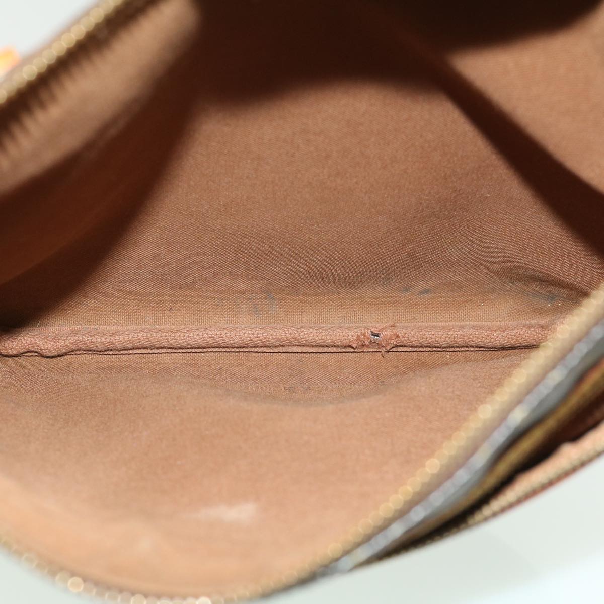 LOUIS VUITTON Monnogram Pochette Bosphore Shoulder Bag M40044 LV ki2194