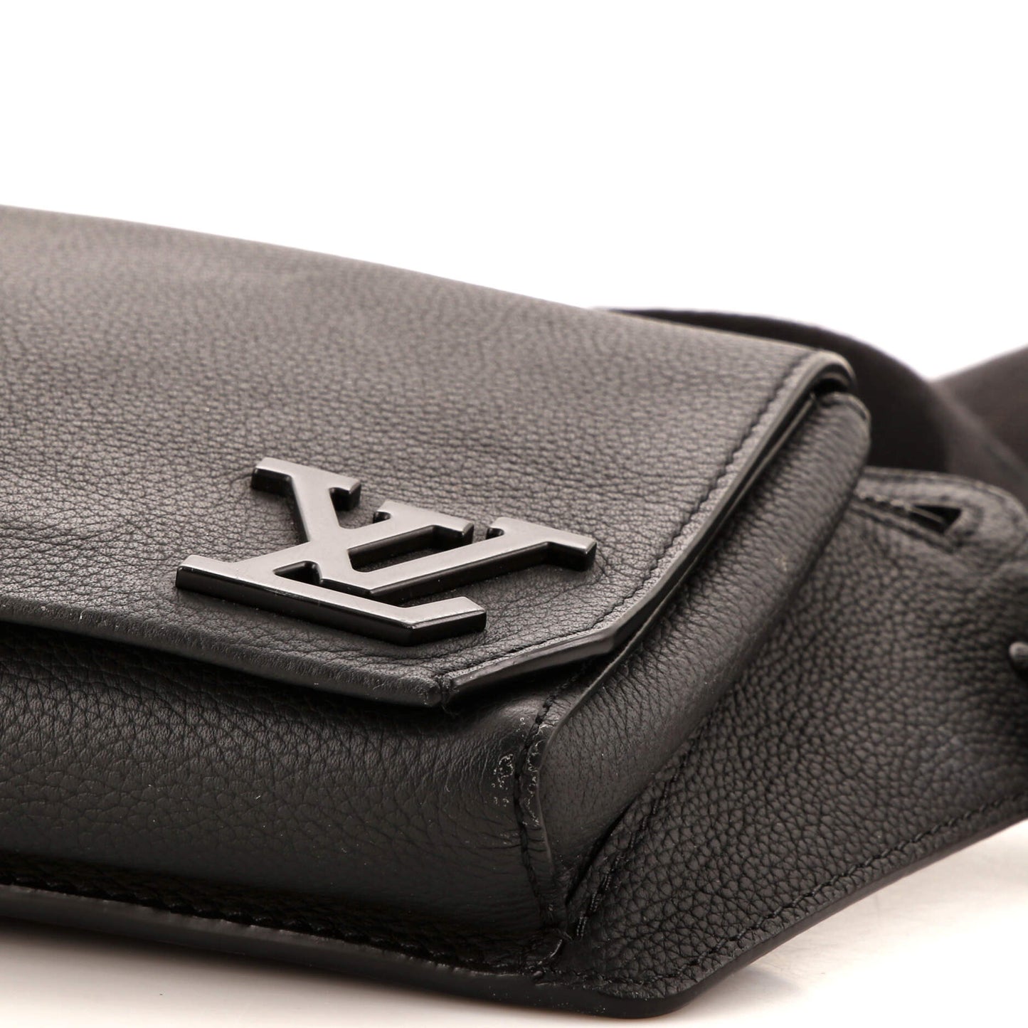 Aerogram Takeoff Sling Bag Leather