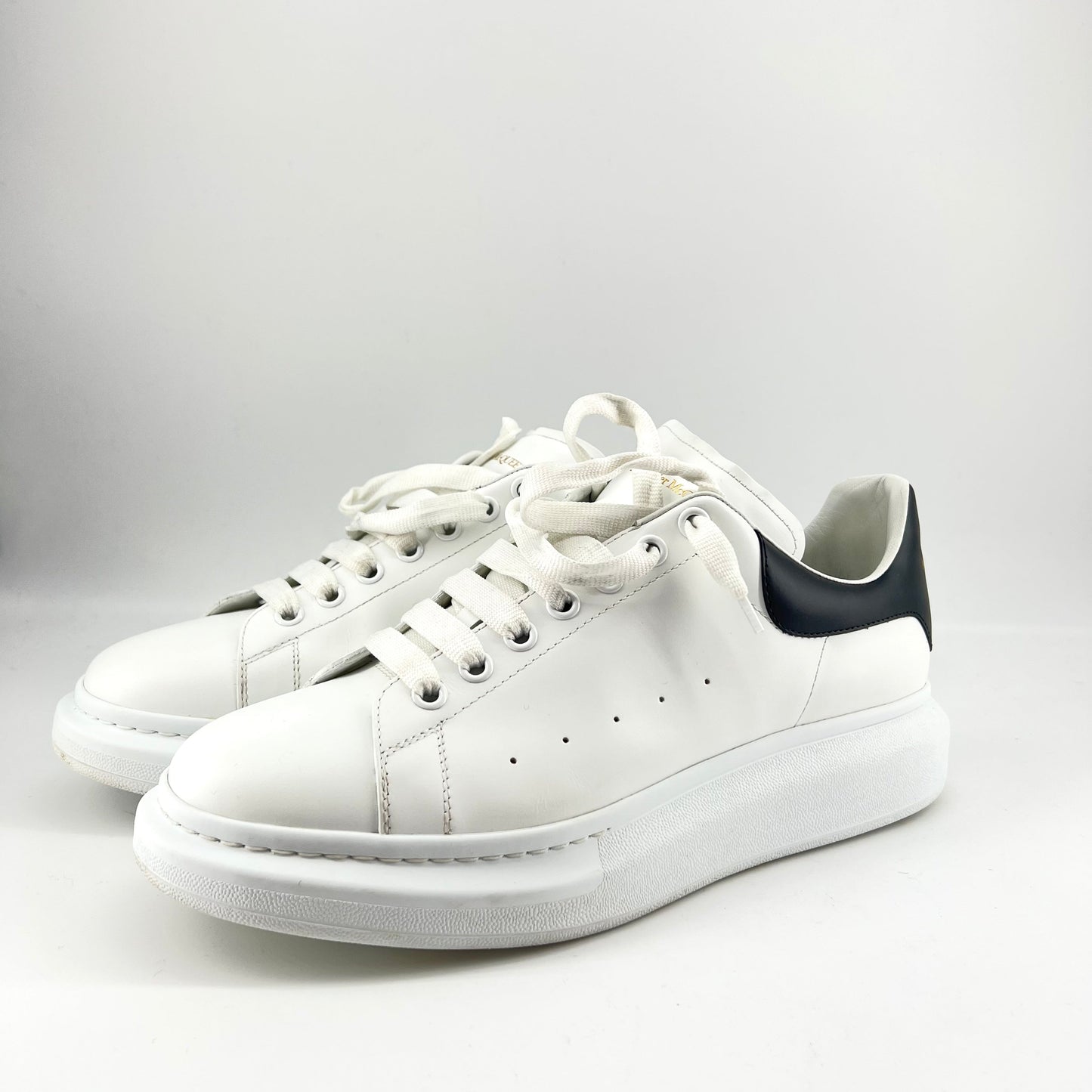 Alexander McQueen Larry sneaker