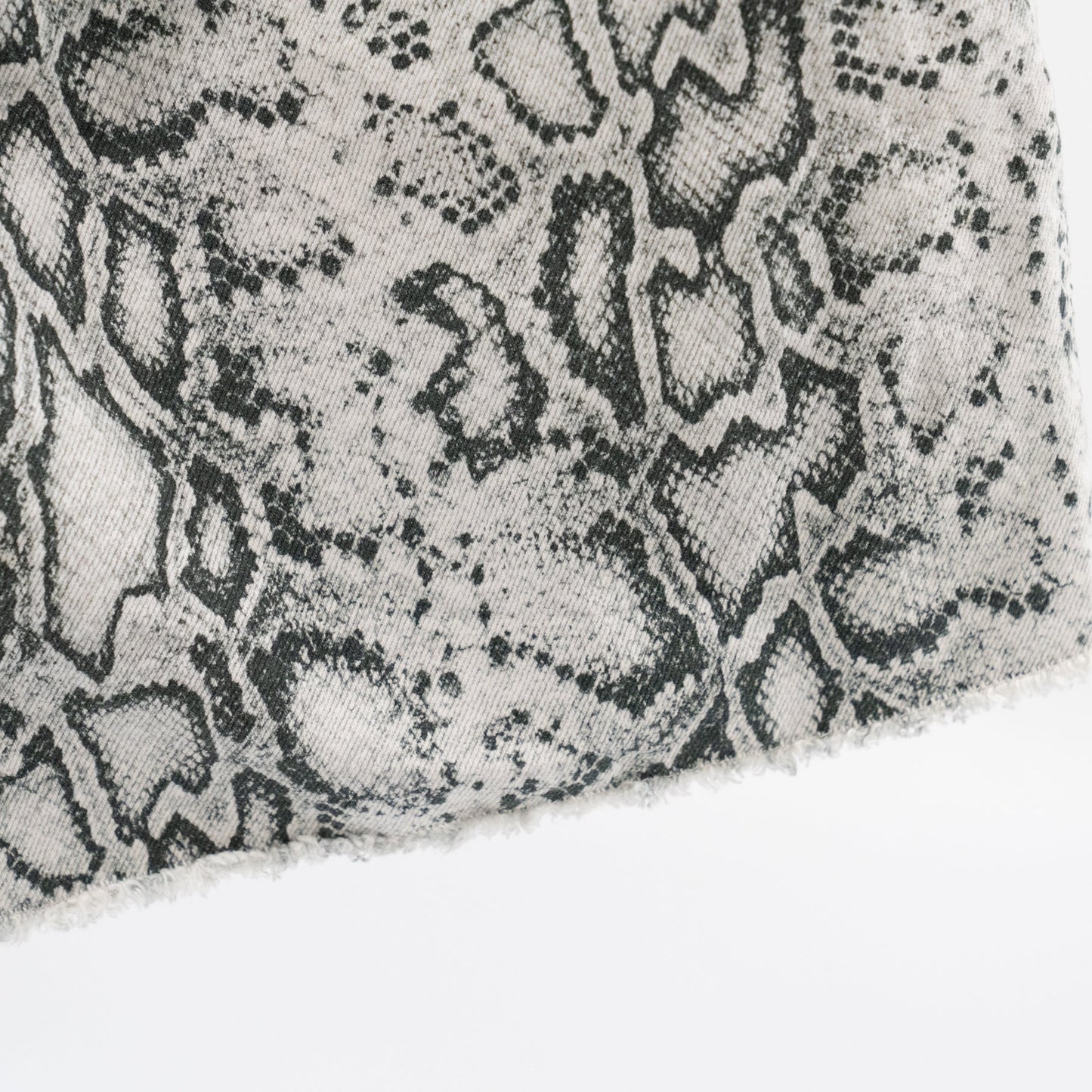 Alexander Wang Snake print shorts