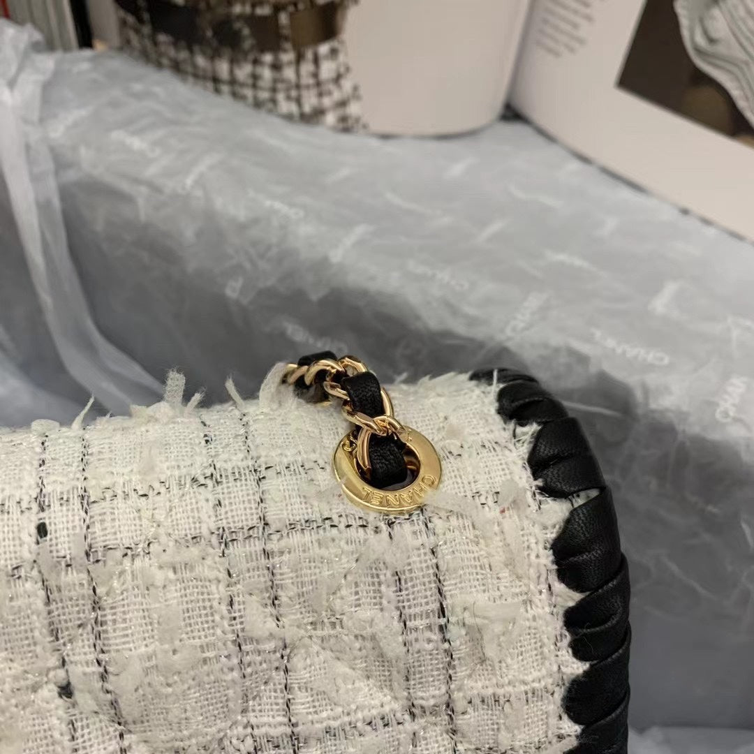 Chanel - Luxury Bag - CHL - 1050