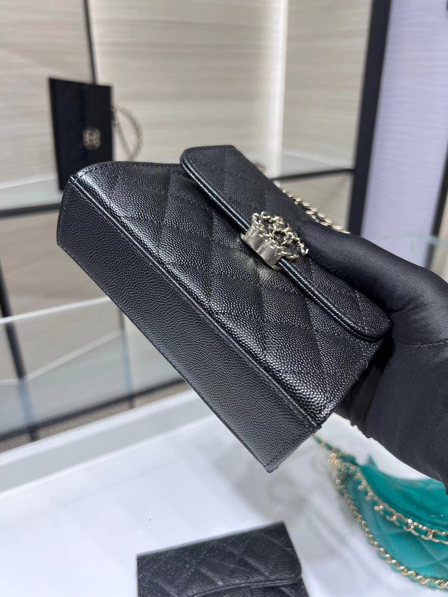 Chanel - Luxury Bag - CHL - 193