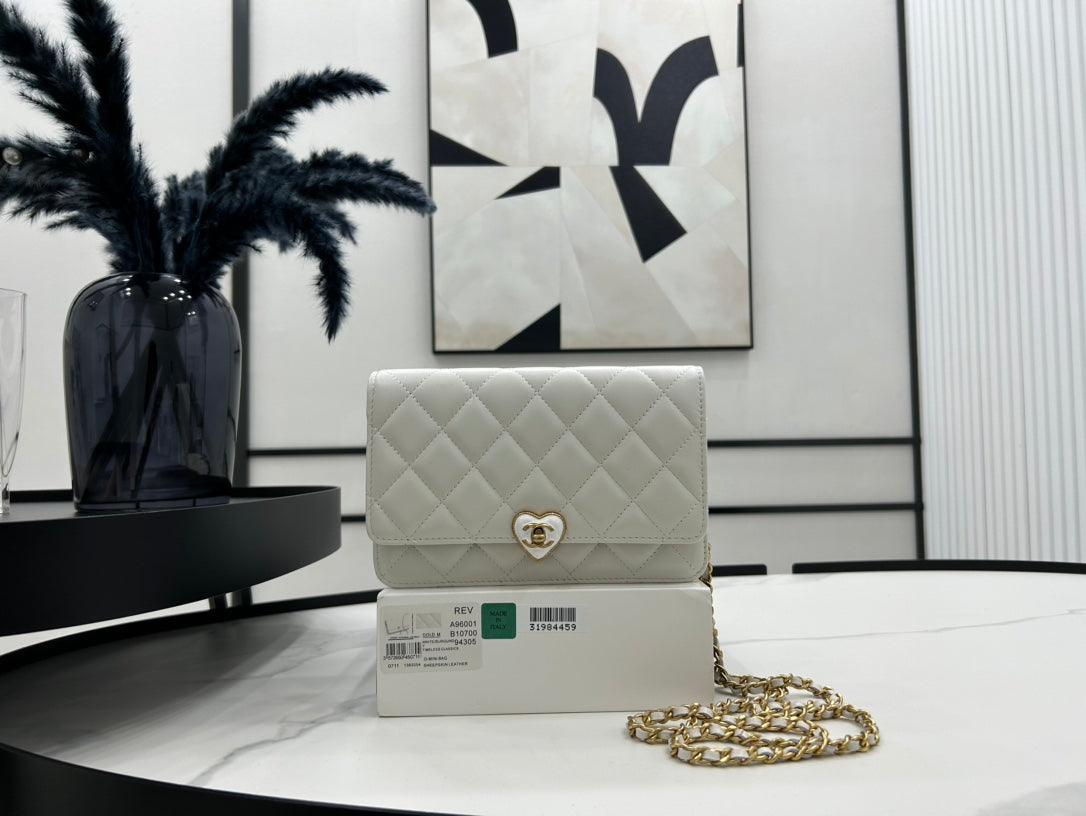 Chanel - Luxury Bag - CHL - 175