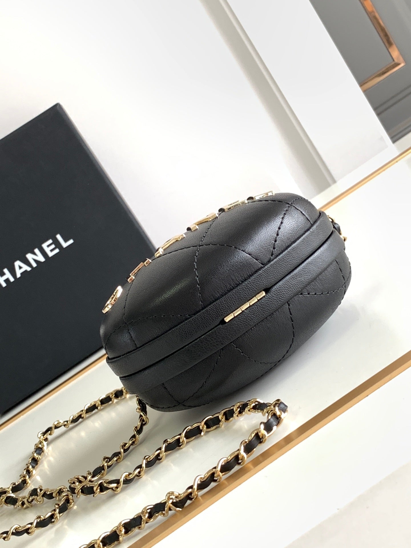 Chanel - Luxury Bag - CHL - 130