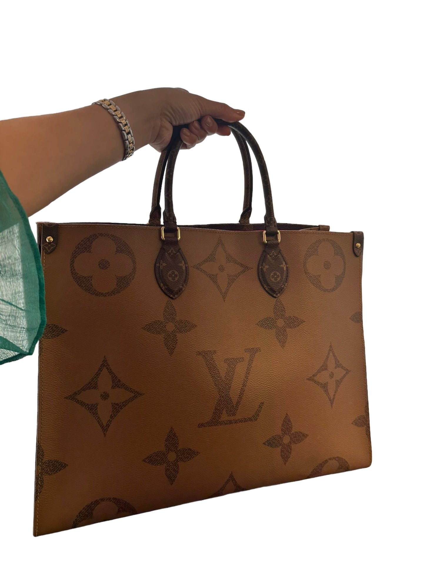 LOUIS VUITTON- ONTHEGO GM
