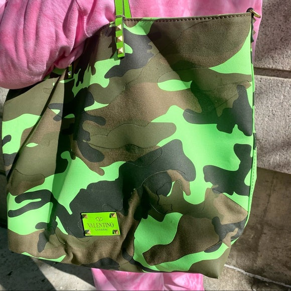 VALENTINO Camouflage tote TSW
