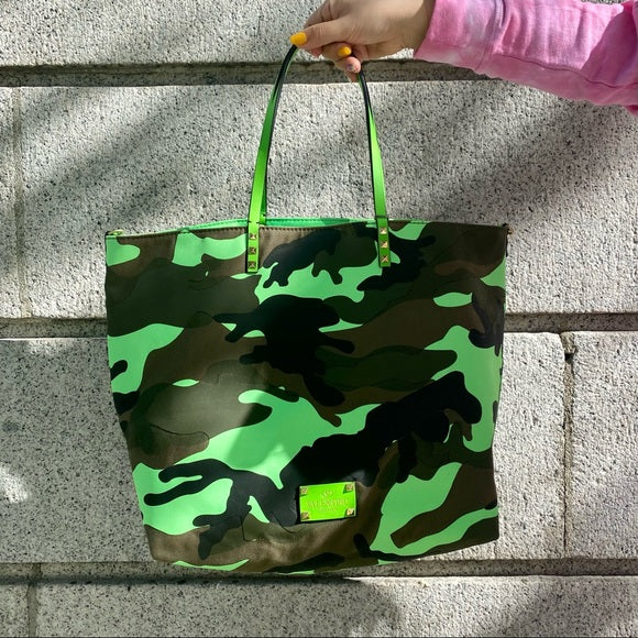 VALENTINO Camouflage tote TSW